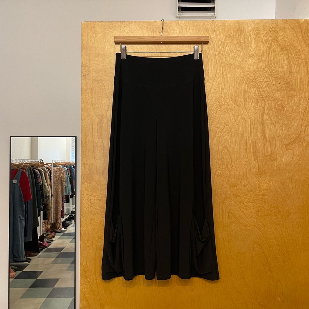 Sympli black jersey knit gaucho pants size 6 - Picture 2 of 10